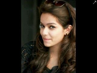 MakwanaVidhi's profile picture. I m 20 | Live $ let live ✌ | instagram id : vidhi_mak