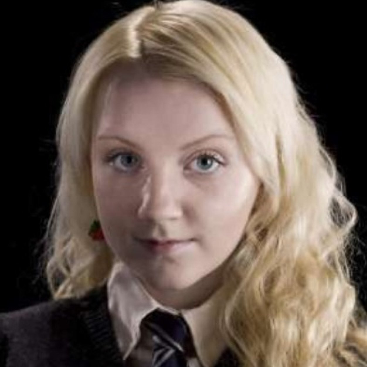 Hi I'm luna, I go to hogwarts and I'm in ravenclaw. ( RP any ship/also Bi)