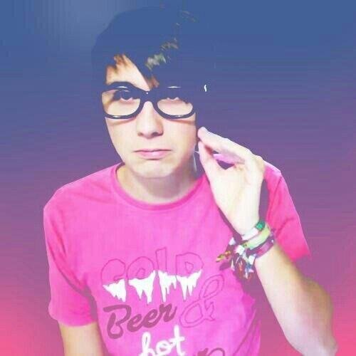 I love you!!! Free Follow from @ChellyIsOnFire !!! :D You are awesome!! I follow everyone back on that account 33
