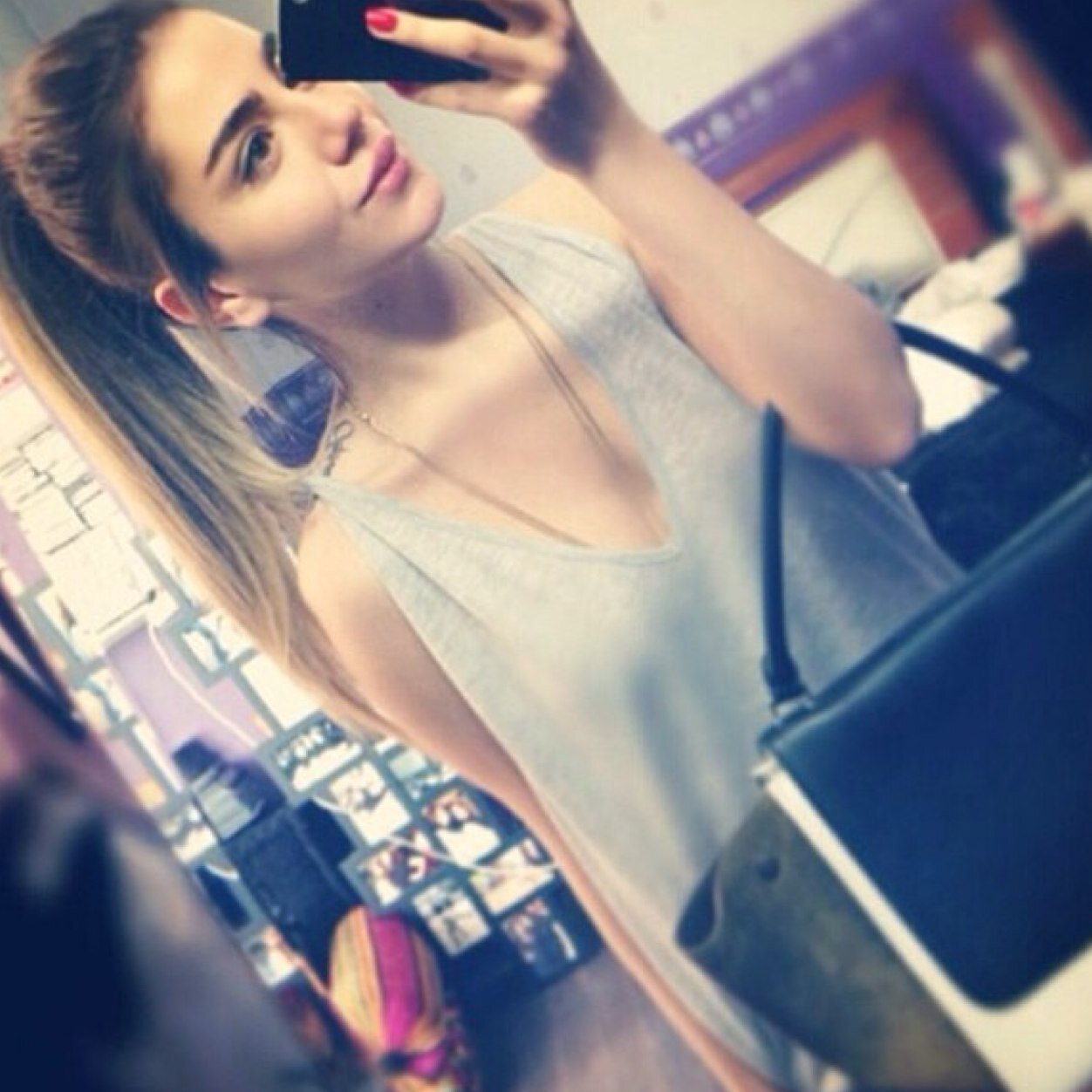 Arabic girl فتاة عربية \\ Loves this beautiful life ~ Lives in Canada, Toronto || Instagram: Aya_orfali #Follow_me