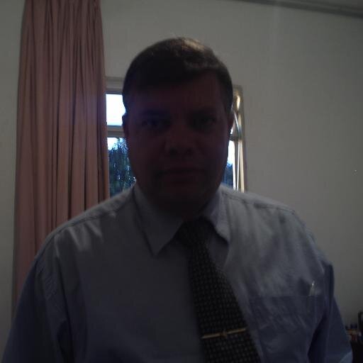 Sou pastor missionário,bacharel em teologia,Terapeuta Espiritual,Reporter Policial,Juiz de Paz Eclesiástico e Juiz Arbitral.