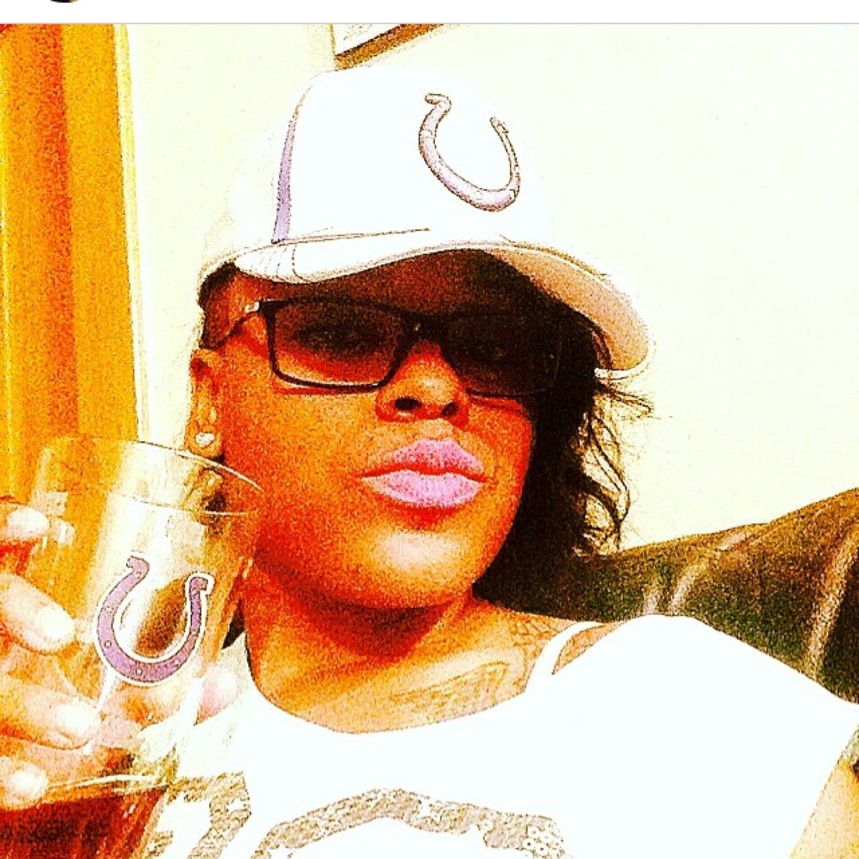 ModelmNicole's profile picture. Str8 from the Chi to The M A Model looking for young ladys that is COMFRONTABLE with their body & etc !