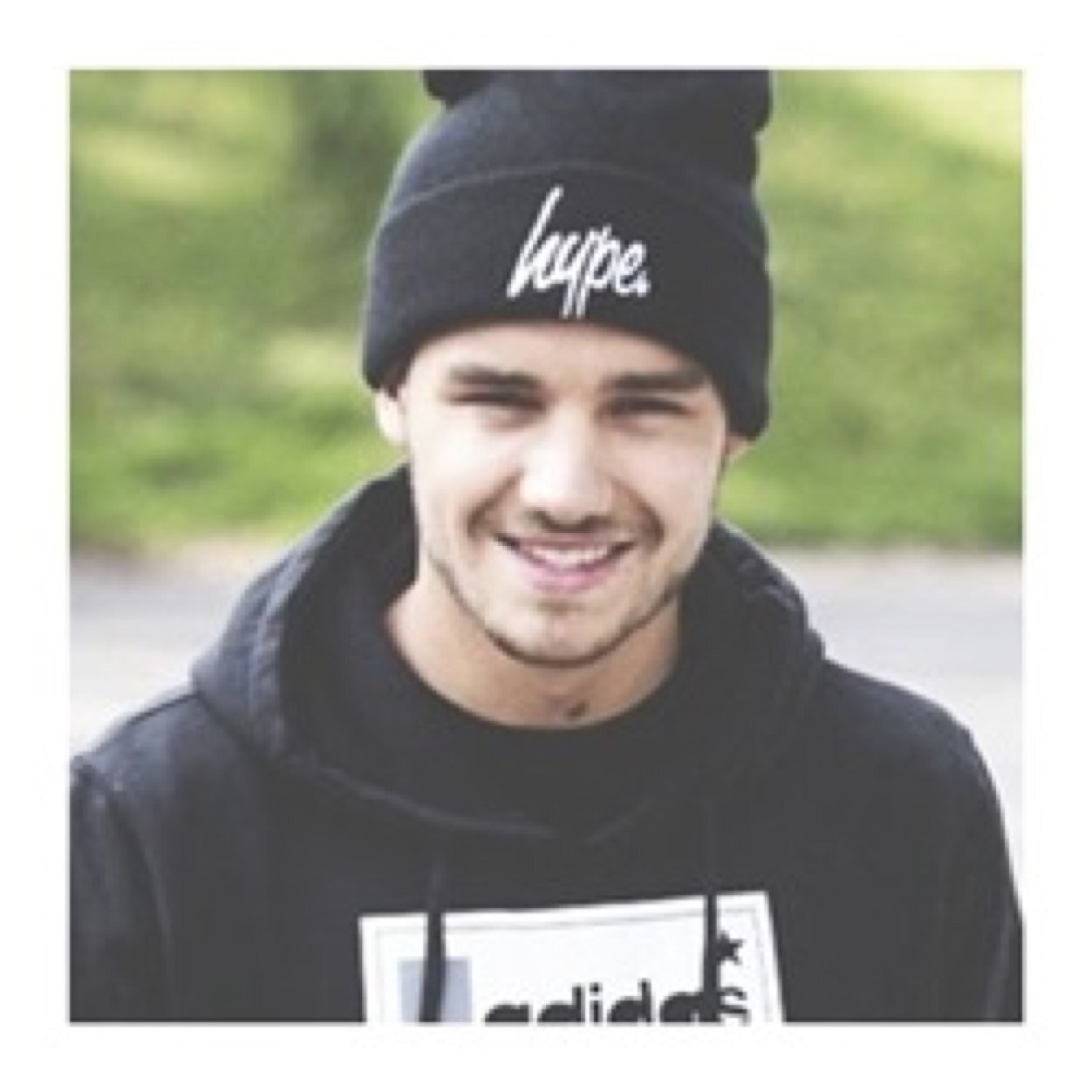 HIIII please follow @holyfxckmichael and ask for a follow back if you want one or i'll unfollow bc i check.