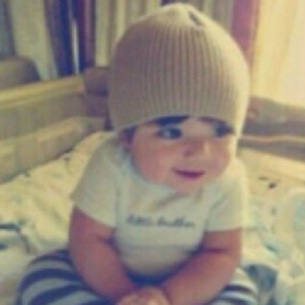 يمهه ياعسى من تمنى لج شر يشوفه باغـلا مـآعندهه ♡