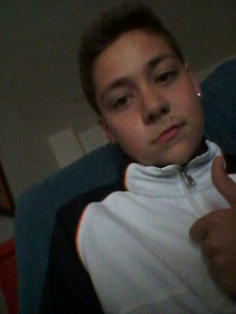 nací con una sonrisa en 2000 jugador de  futbol sala seguirme y os seguiré , creo Qe cada persona tiene su meta yo ya la tengo conocerte instagram david martín