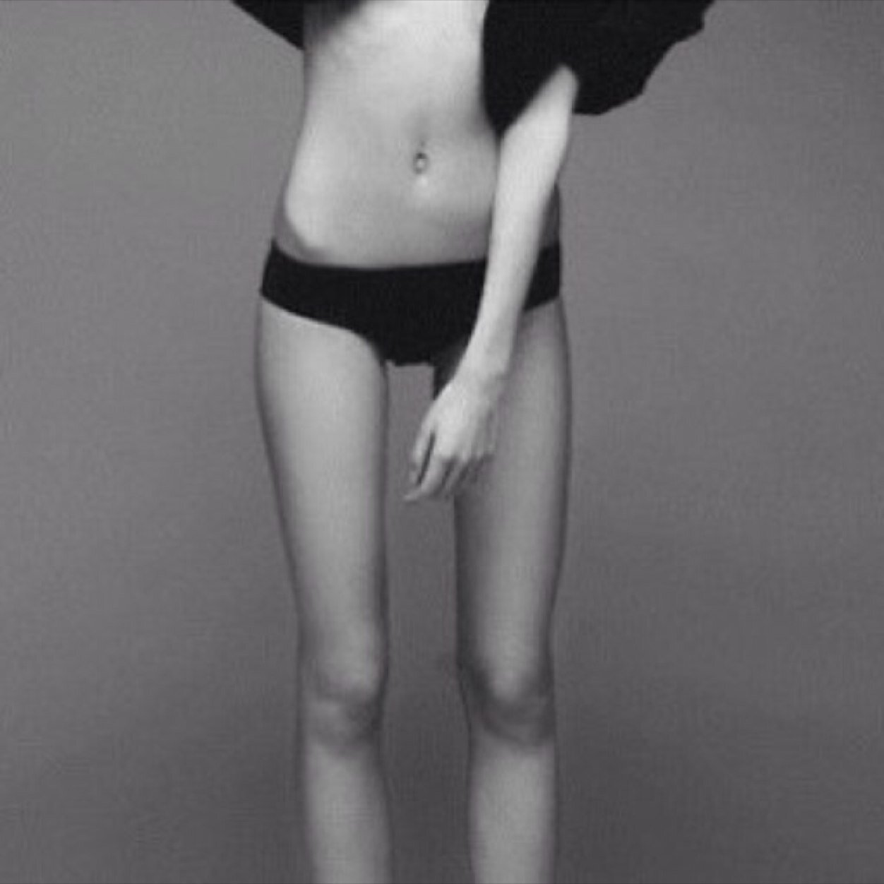 eating disordered. gw: 35kg.