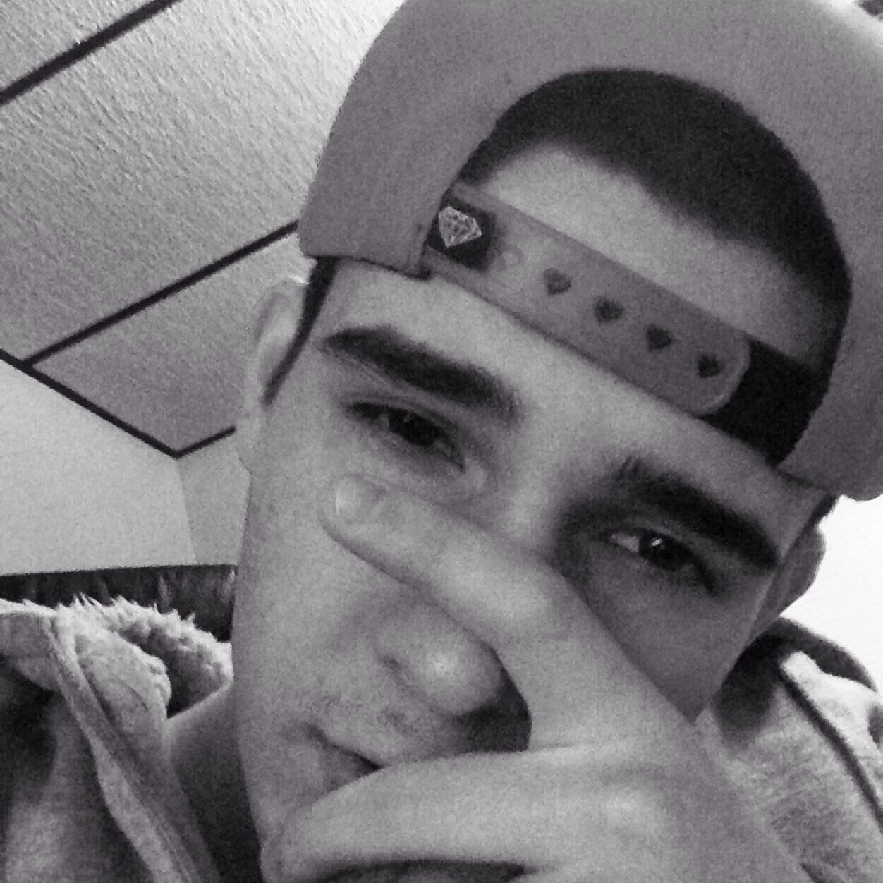 LUKEEE.