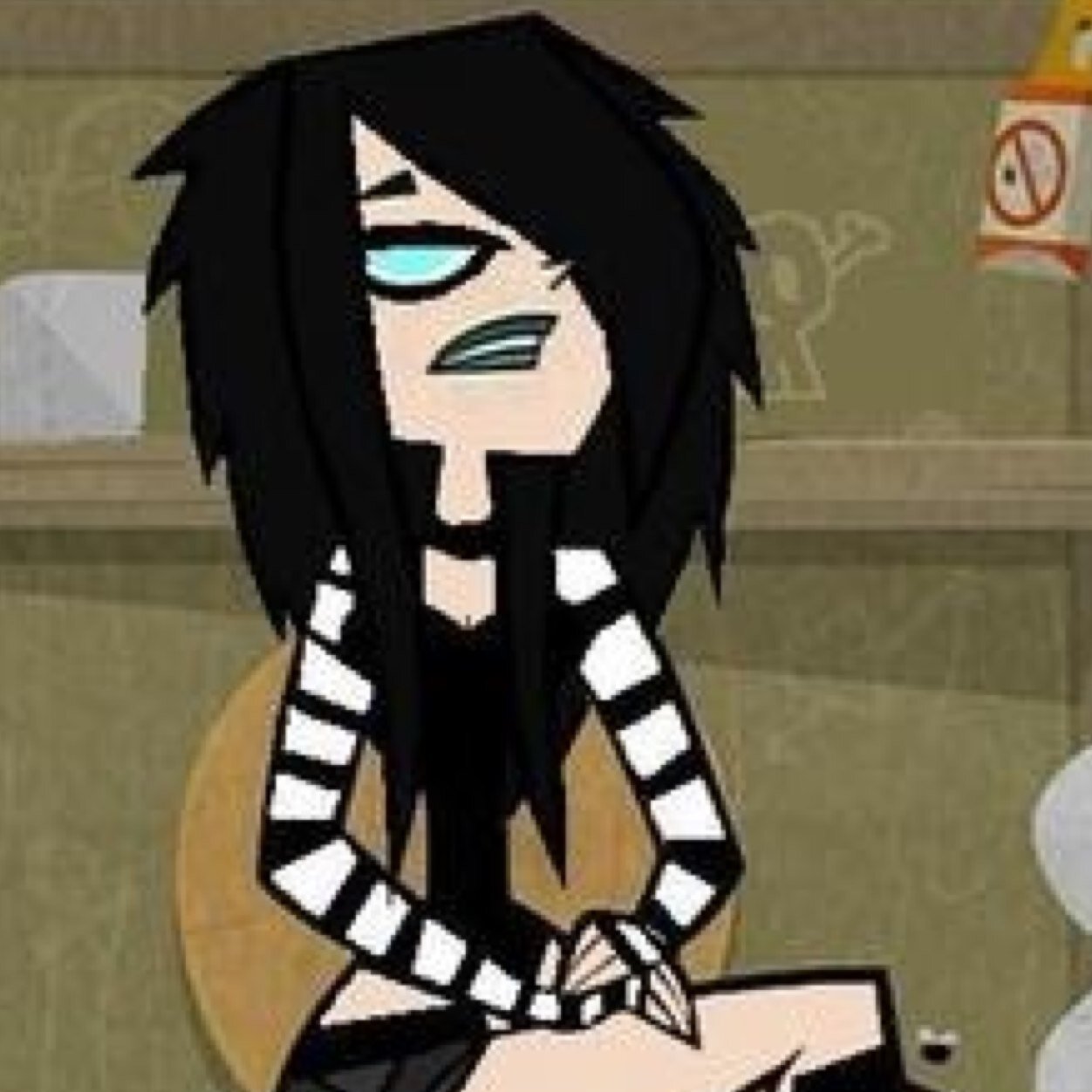 I'm Alexis Moore. I'm the older sister of Randy Moore. Im 20 years old. Huge fan of Rock Music and TD. (RP/Single) #Goth #Responsible