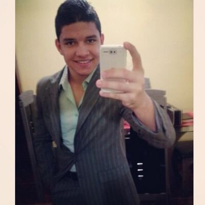 Mas pra quem tem pensamento forte, o impossível é só questão de opinião. 
http://t.co/VtvvWs8s1x