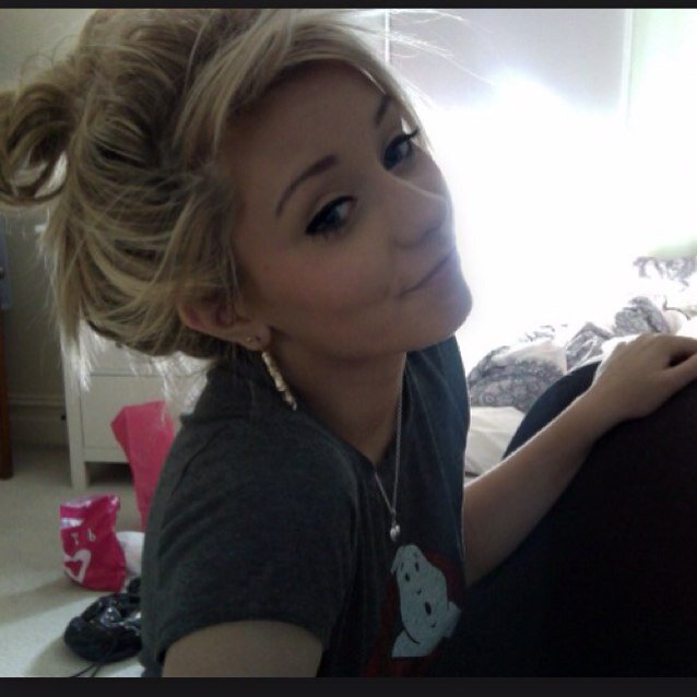 Get To know me i dont bite ;) Not your average girl