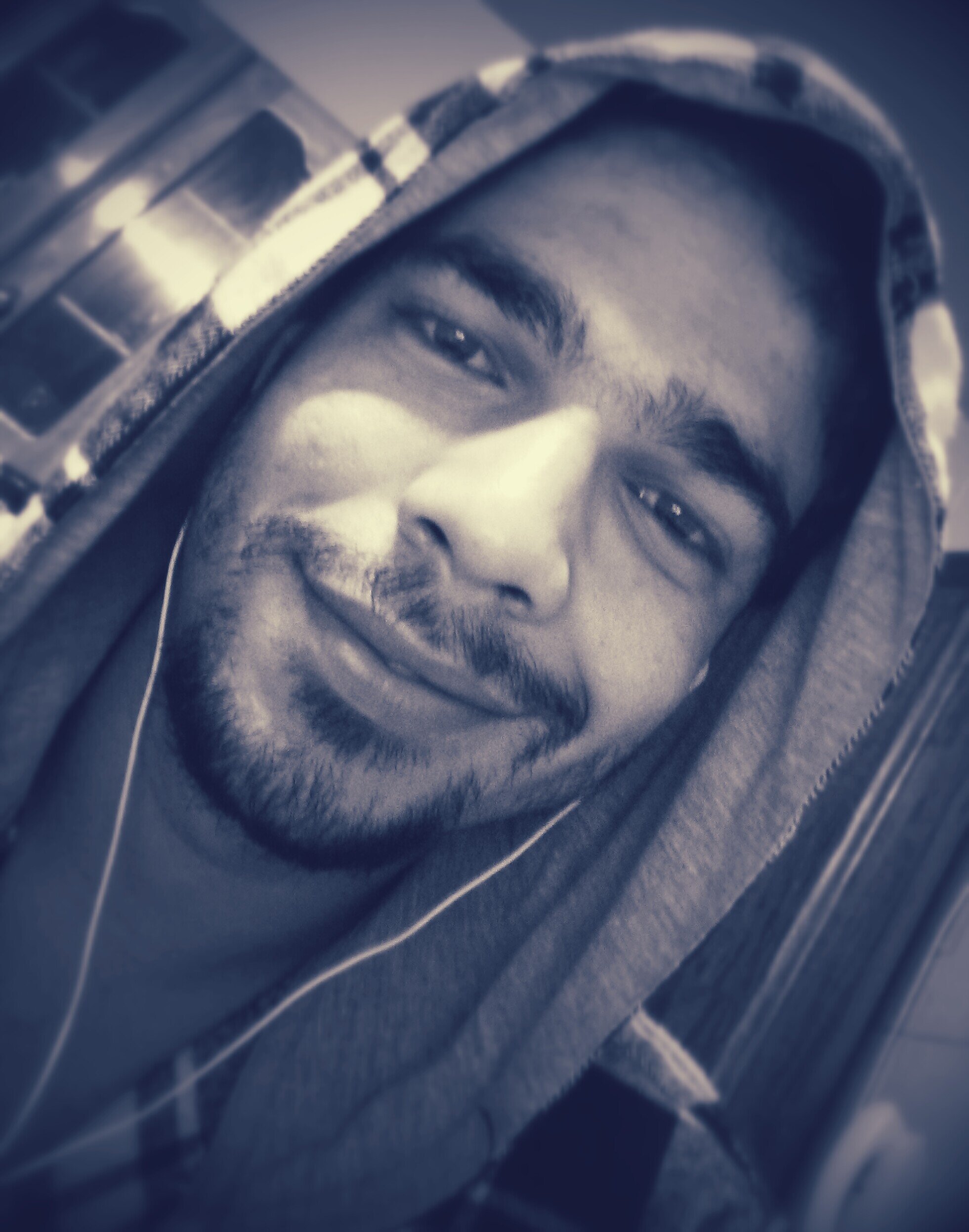 Instagram  - @caiochsa