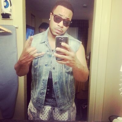 dancer motivated proud father of an amazing child very positive very out goin goofy as f&$!! follow on instagram@galleryof_jswain