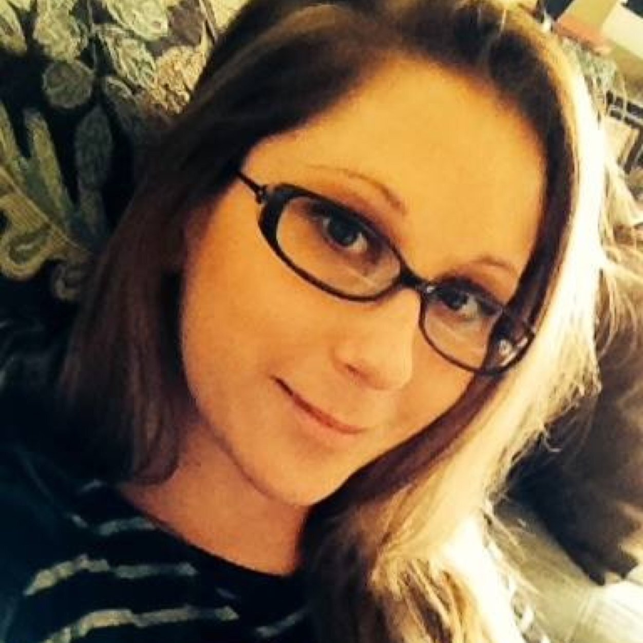 KellyDevHourTV's profile picture. 