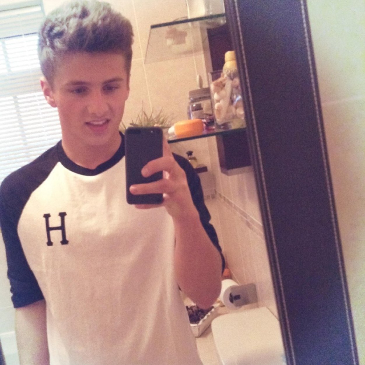 OllygreenOlly's profile picture. 