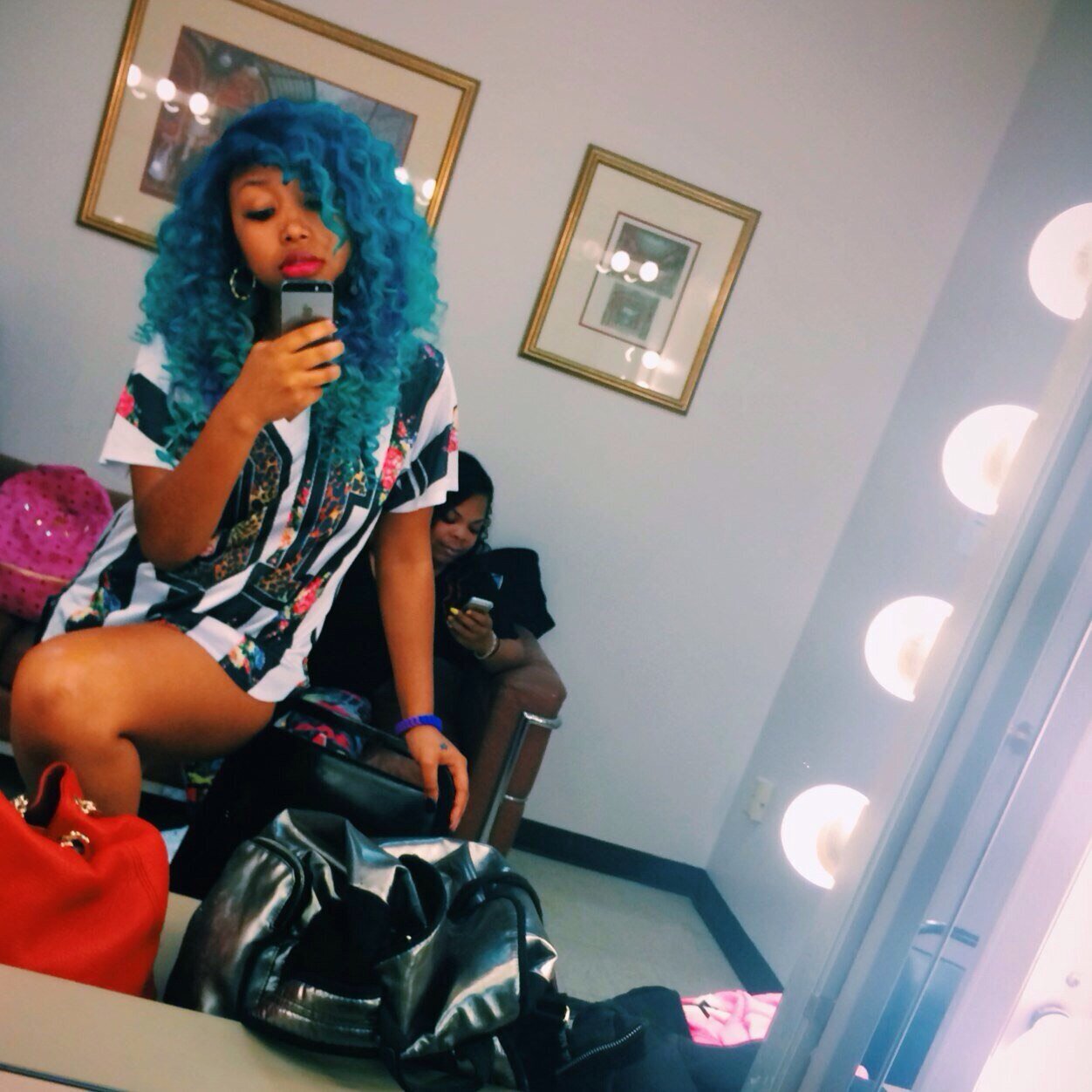 This is a FANPAGE for @Star_OMG :)  #TEAMOMG where yall at?? 100% (O)fficially (M)iss (G)uided . Followed by @Star_OMG