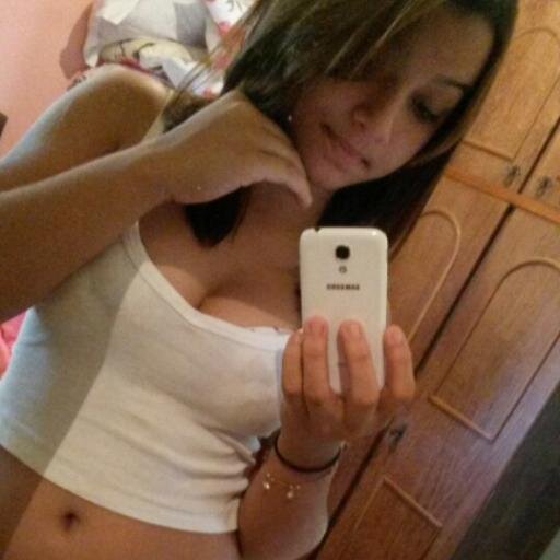 Looh98602194's profile picture. 