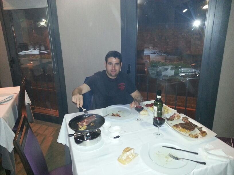 Ingeniero Agrónomo. Presidente del Jerez CF(2013/2022). Candidato a la alcaldía por VOX(2019). Siempre papi de 2!