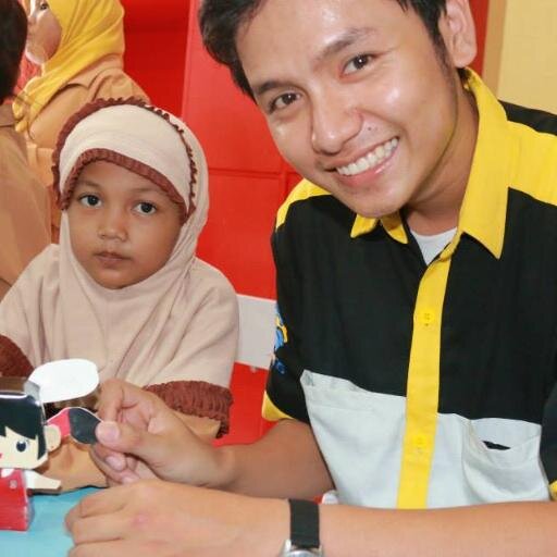 uziysan's profile picture. wucing