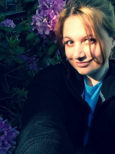 Hey Guys names Dana :)
:]
I'm sweet and bubbly
Get to know me :] and follow