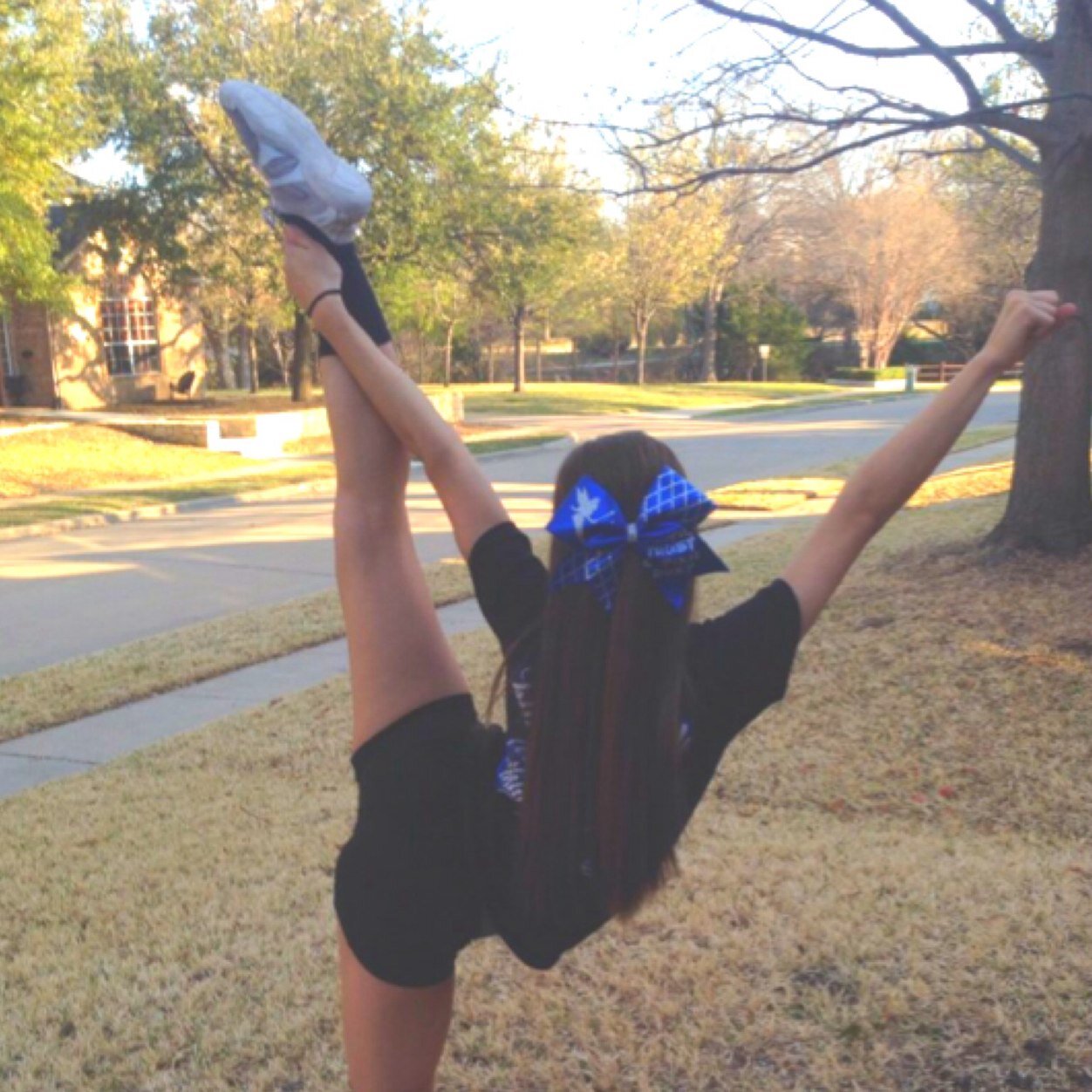 follow me on ig: @cheerismykingdom