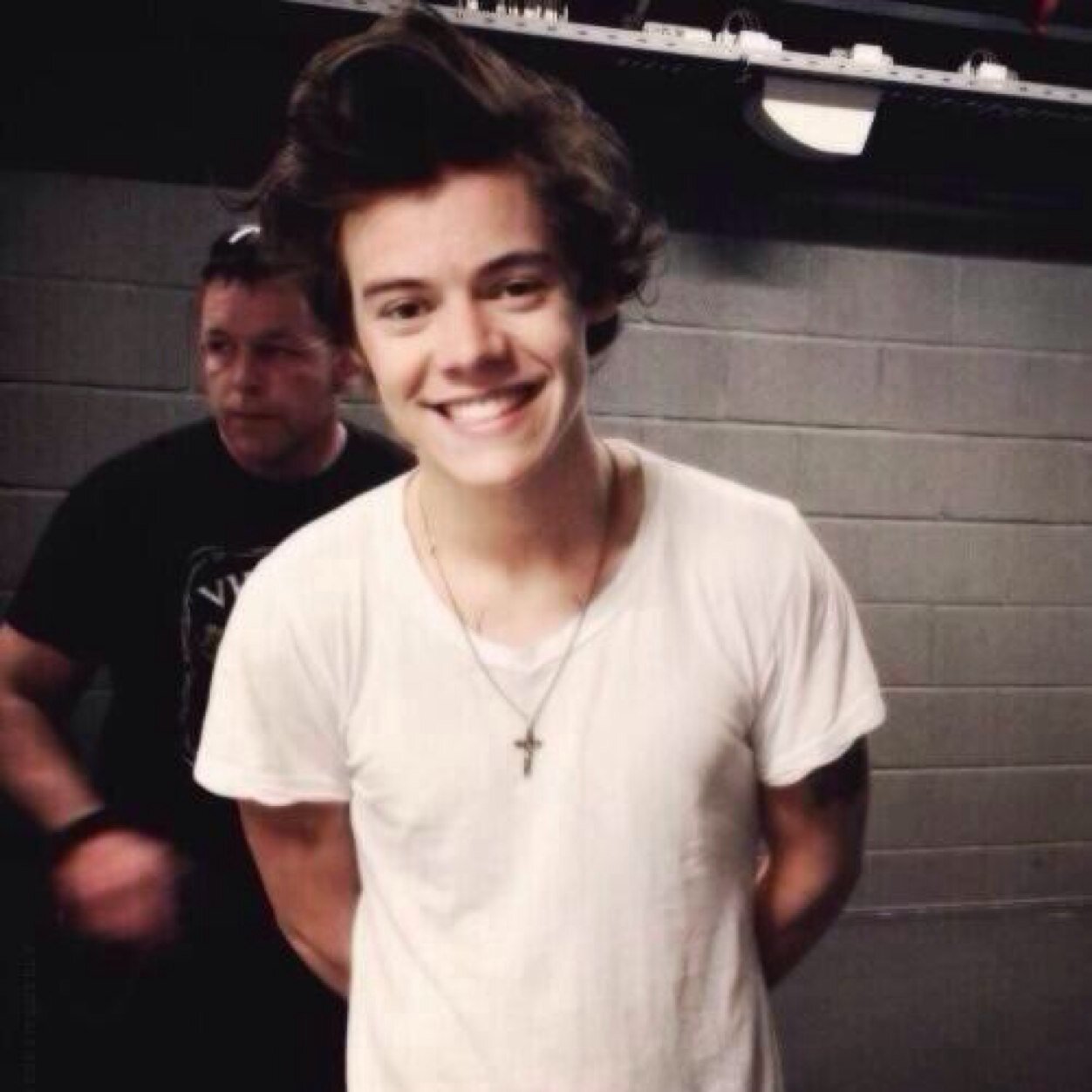 FOLLOW @crowninglirry BECAUSE SHES SO CLOSE TO HER GOAL