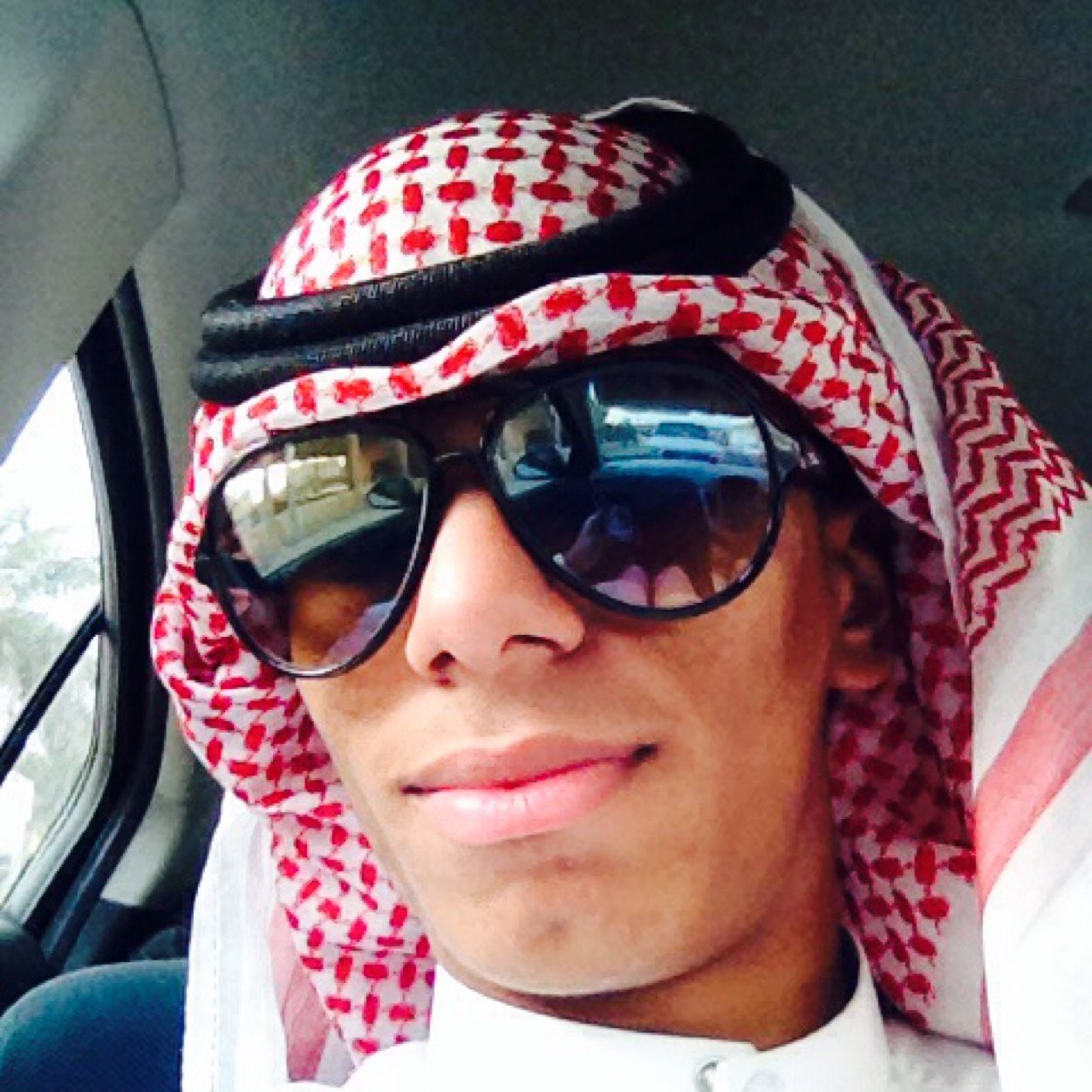 3عندي خوي تقول عنہ اخوي آلي ماجابتہ امي احمد سعد=-*❤️(محمد يوسف)❤️