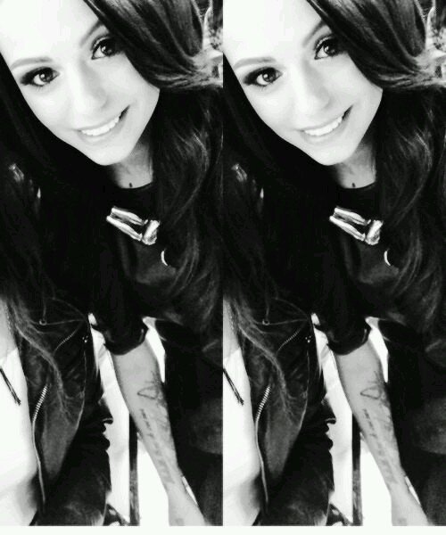 Talvez no soy él más bello monumento, quizás él prefiera a la otra, pero esa soy yo.This is my medicine....♡