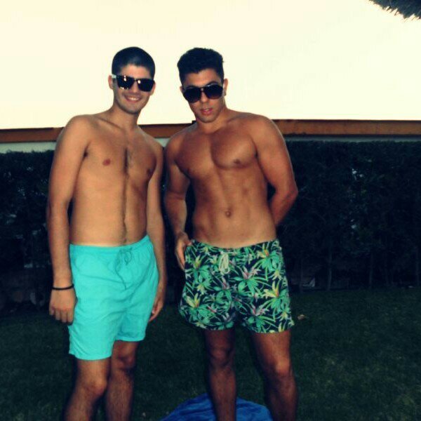 instagram: alvarobravo13