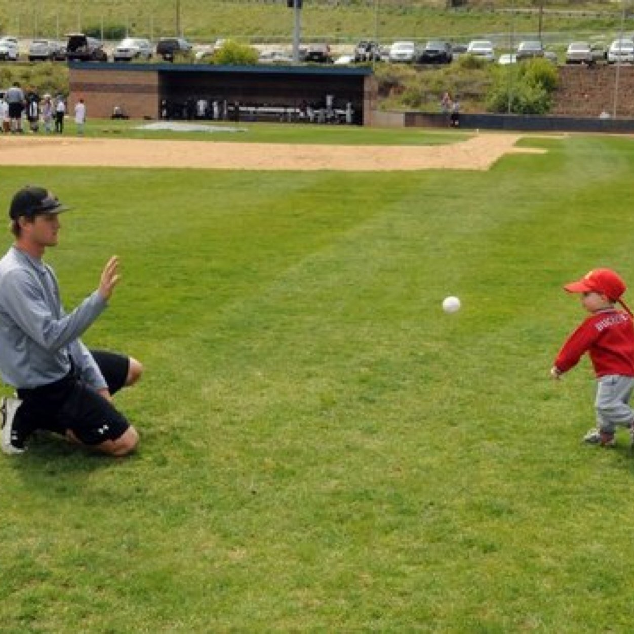 Assistant Baseball Coach Case Western Reserve University Philippians 1:6 Former Pitching Coach Harwich Mariners current @T3Warhawks_Gru Head Coach