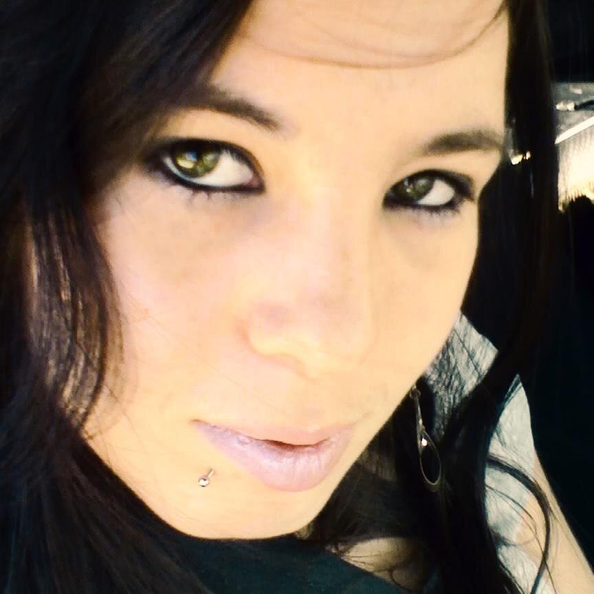 I consider myself a good person ... Love editing pictures if you want to know more visit my deviantart page http://t.co/QMttb5n65G