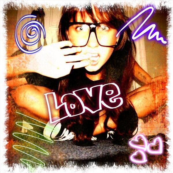 siemprebluepony's profile picture. hola blueponys esta cuanta esta hecha para EME 15 y en especial para @natdupeyron   @raquelgarzac me contesto 5/10/13