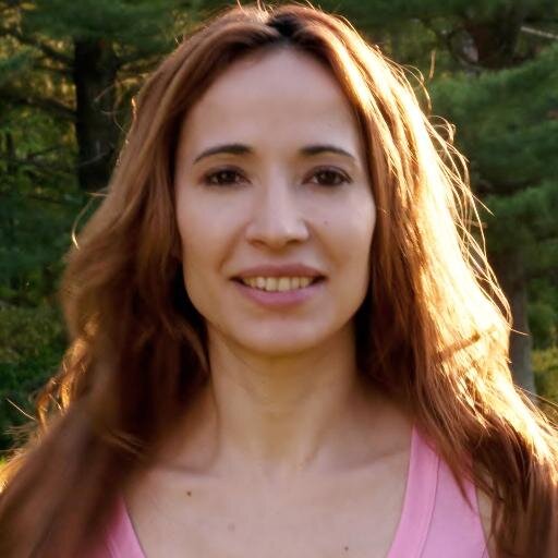 (Pronounced like Natalie)  Singer, song-writer, musician. From the heart.