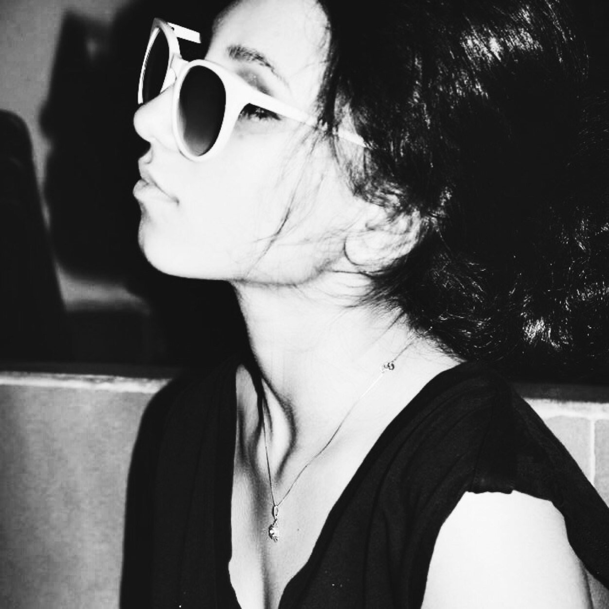 A girl should be two things : classy and fabulous. // http://t.co/uY7Xtq2RsG - instagram: karen_arthur