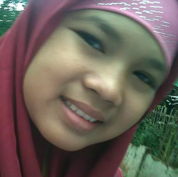 LiliezMarya's profile picture. Semakin mengenal Allah semakin bahagia hidup ini. Hati jadi lebih tentram,hidup lebih berguna. Syukurku tak akan pernah lepas Ya Allah. Aamiin  BBM 7D2969B0