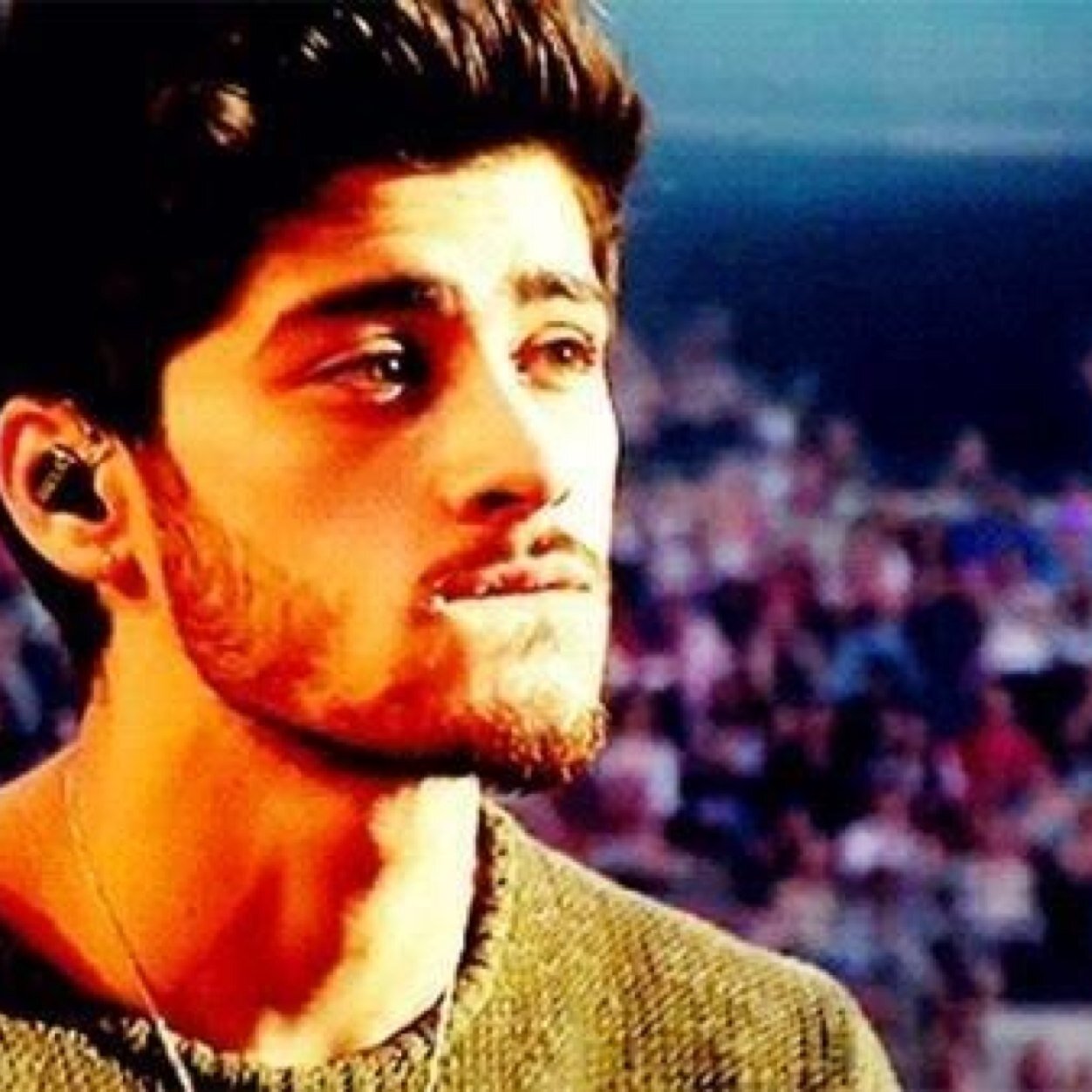 Hey pls follow @TomlinsonCiindy :) If you want her to follow you just ask, yeah?:)