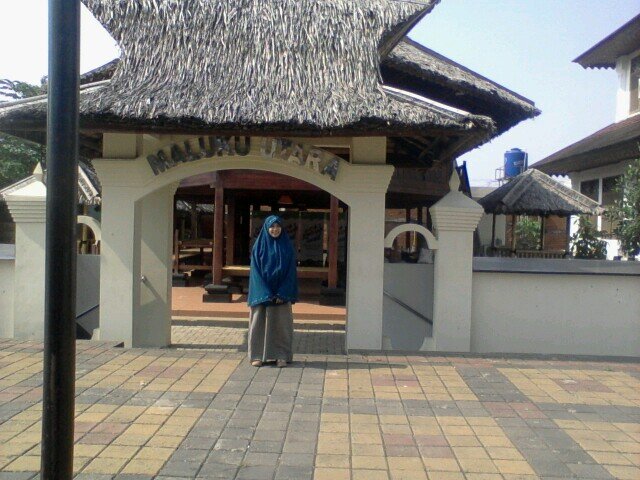 SMA IT Wahdah Islamiyah 2012| Alwi's Smith forever| STIBA Makassar|
  Pharmachy adalah Ilmu Seni :)