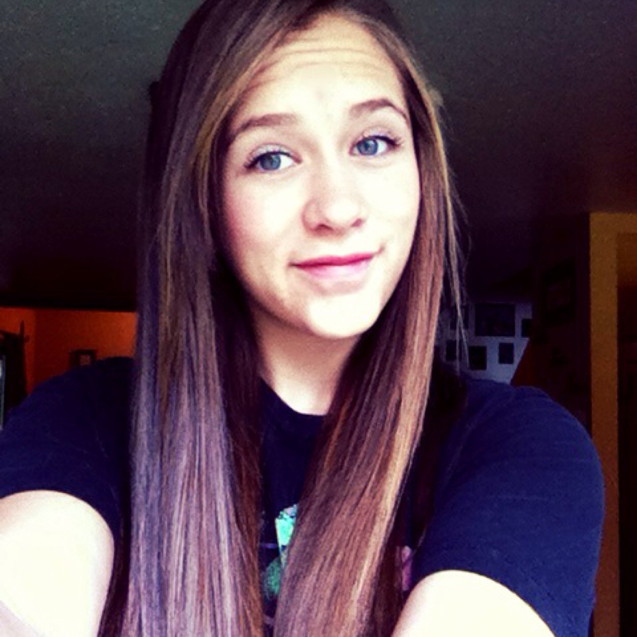 KimberlyAnne_13's profile picture. Fuck you.