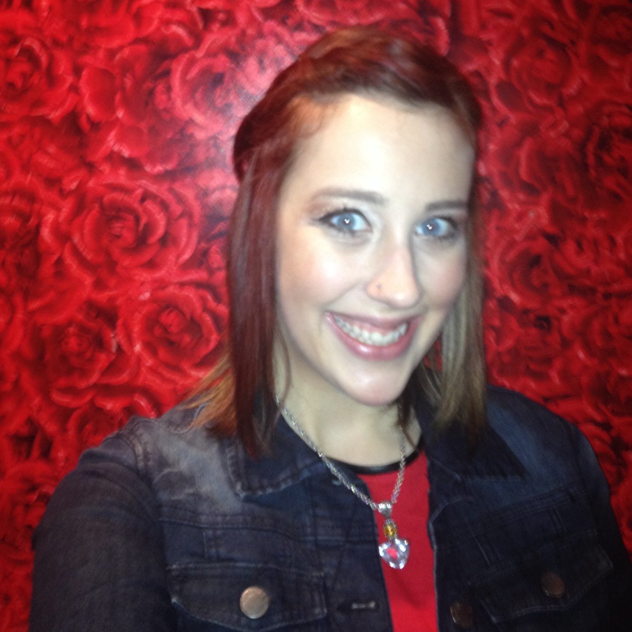 #Yeg born and raised. I have an affinity for glitter, purple and anything that sparkles. Twitter BFF @Yeglifer #Shoplocal