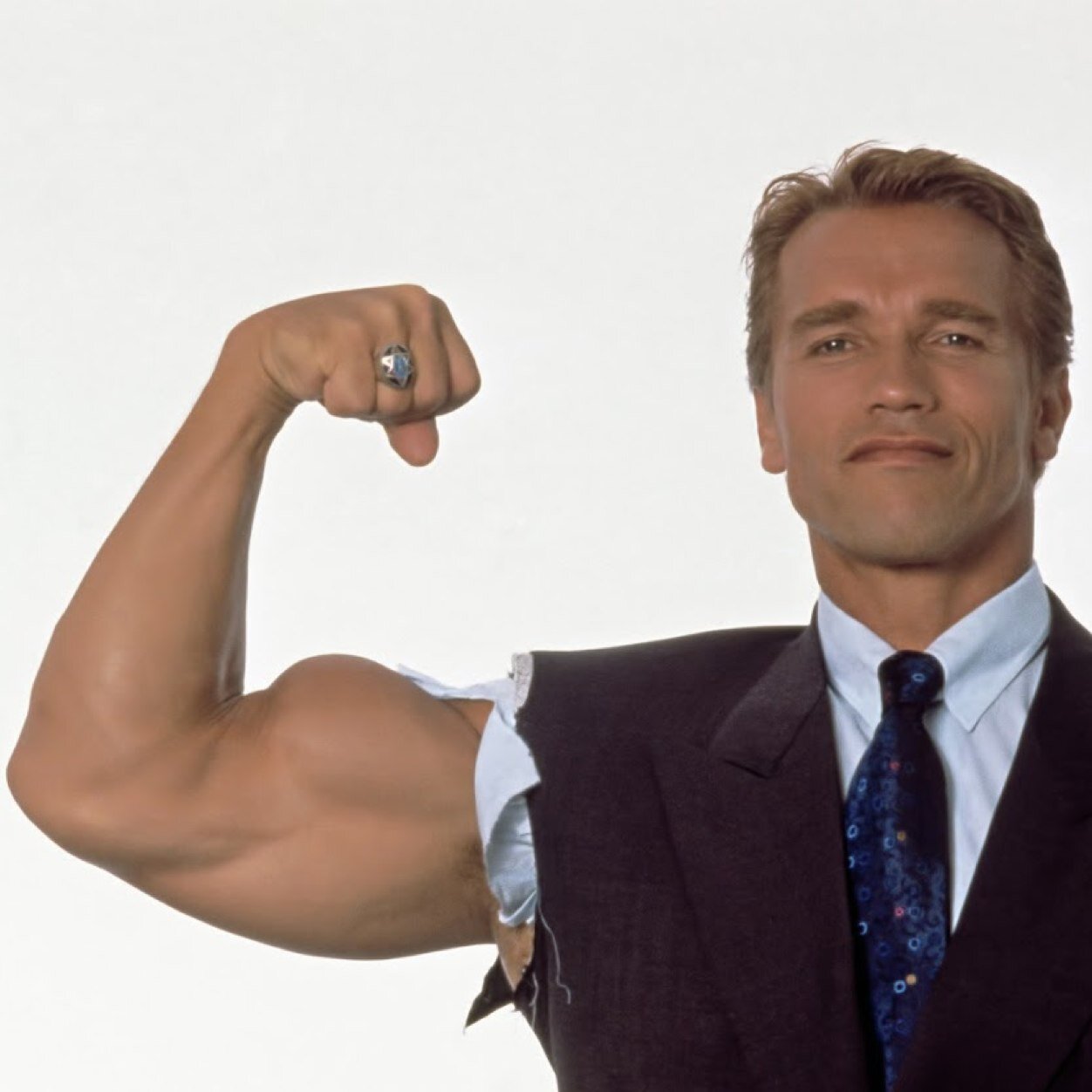 Heroes are remembered, Legends never die.    The Most Badass TwitterAccount.
#1000lbClub #FitFam #GymMotivational