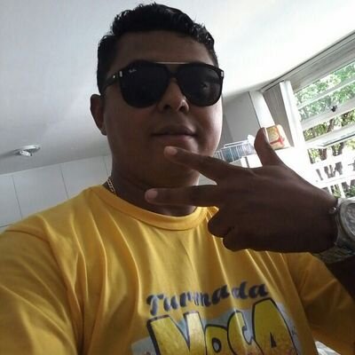 Universitário e flamenguista.Paraibano cabra macho, nordestino com muito orgulho.