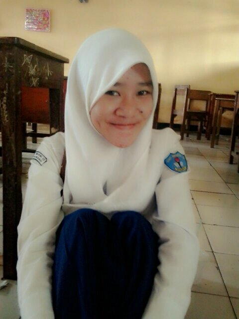 rikakar89's profile picture. Aku hanya menikmati setiap detik bersamamu , walaupun kini kamu sudah bahagia bersama orang lain tapi detik itu masih sempat aku rasakan :')