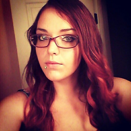 AshleyC24786097's profile picture. Probably one of the coolest white girls you with ever meet. Follow on instagram. @ashley_bluntblazing