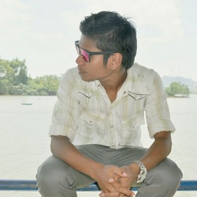 Selitkan namaku didalam sujud terakhirmu.