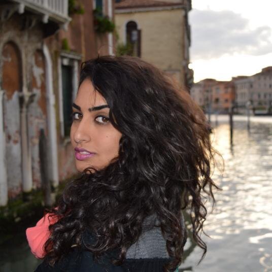 shahlakara's profile picture. Don't box me into 160 characters (or less).