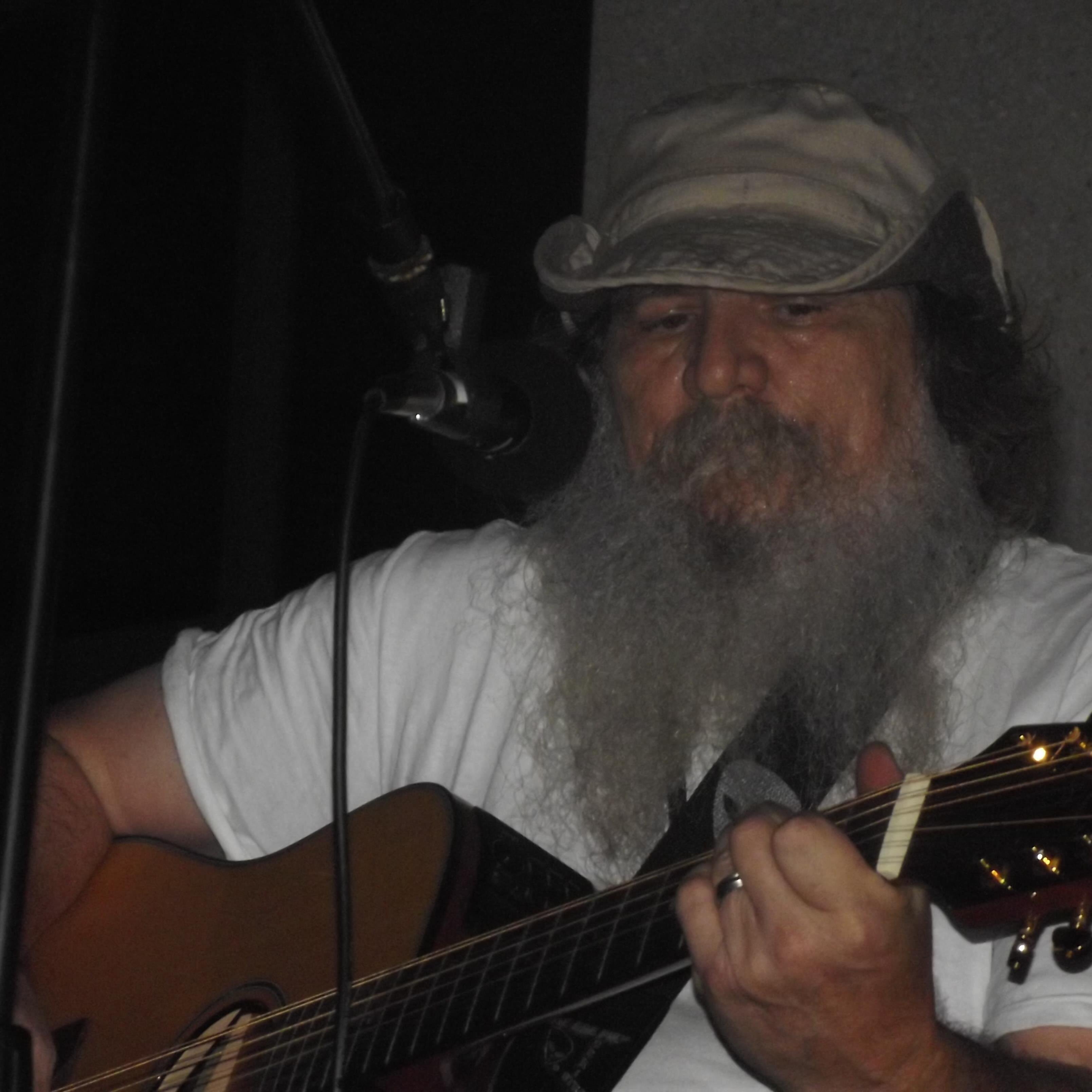 oldmanmusic's profile picture. writer syfy music and other things