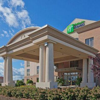 The newly renovated Holiday Inn Express & Suites - Guelph features a free hot breakfast and saltwater pool! Book reservations today by calling 519-824-2400.