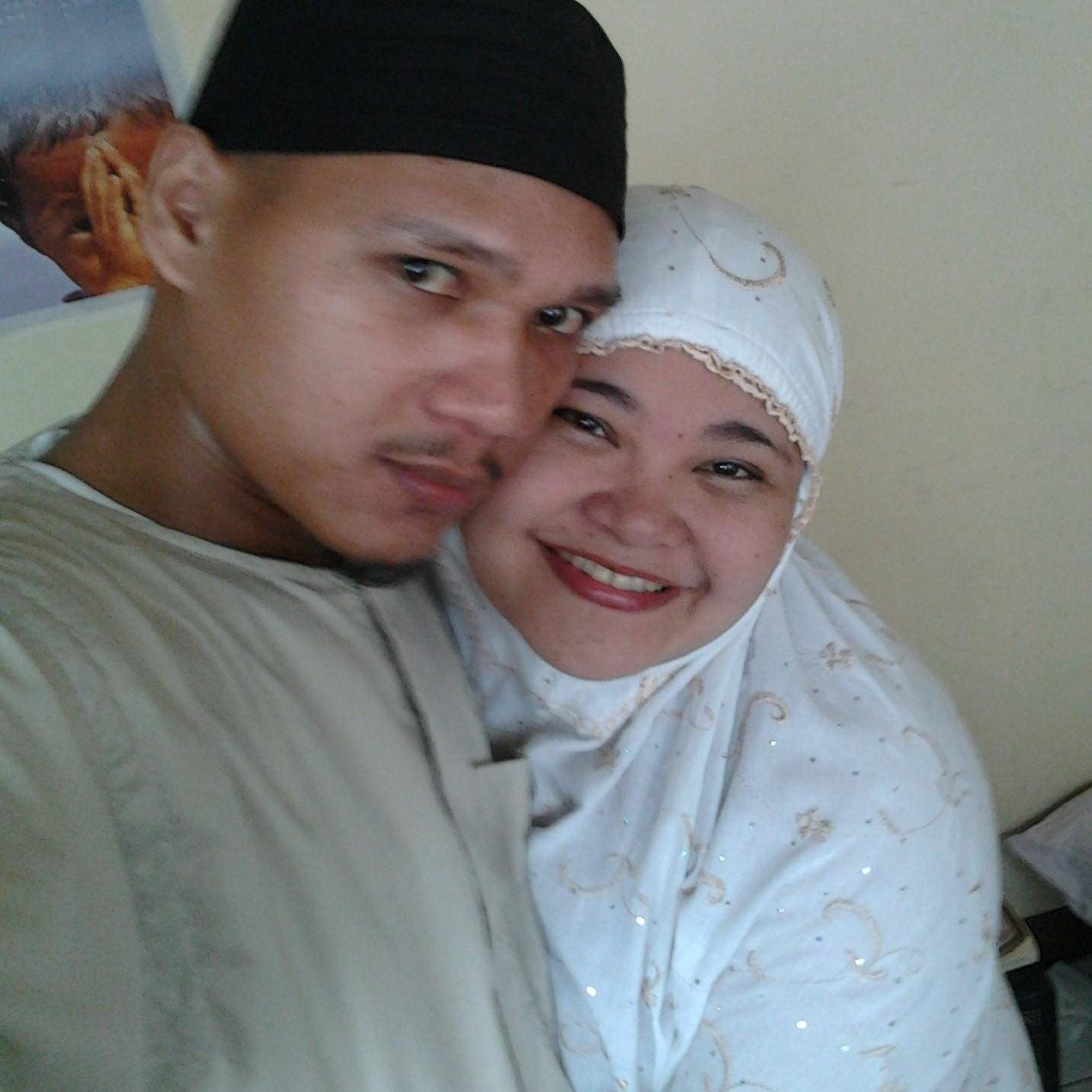 Mlebria's profile picture. 