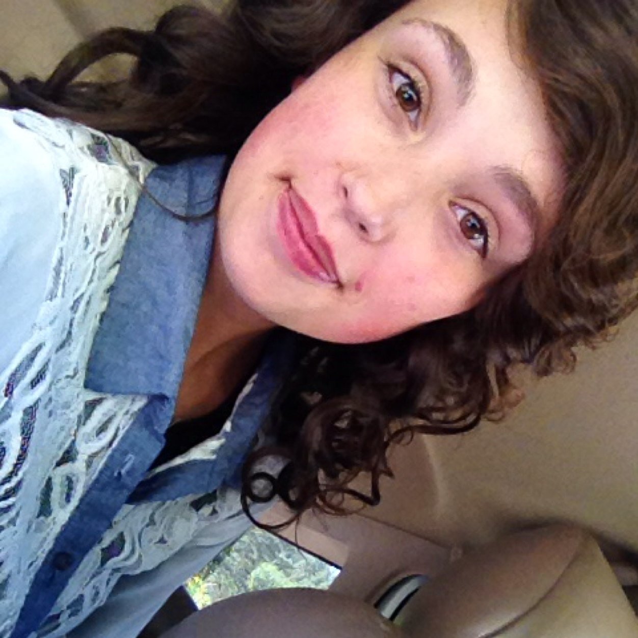 I am pentecostal i love God i go to BHS im a sophmore 15 years old!! And i hunt and love 4 wheeling singing os my passion (:
