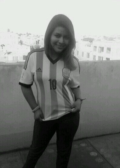 ValenCZ07's profile picture. Si no te tardas mucho te espero toda la vida.