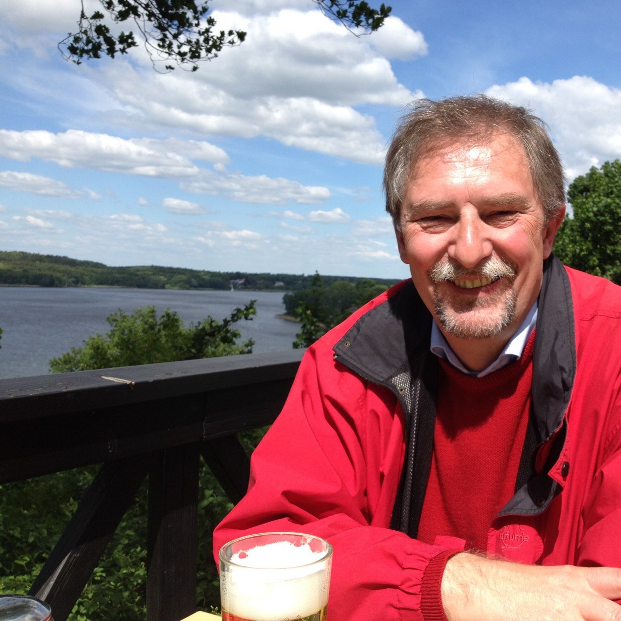 pavel67380's profile picture. 